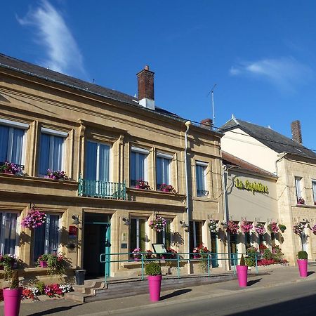 Hotel Logis La Sapiniere Remilly-Aillicourt Exterior foto